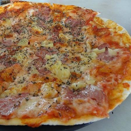 Tom's Pizza